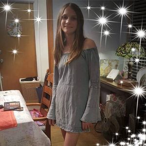 Meet your Posher, Caressa